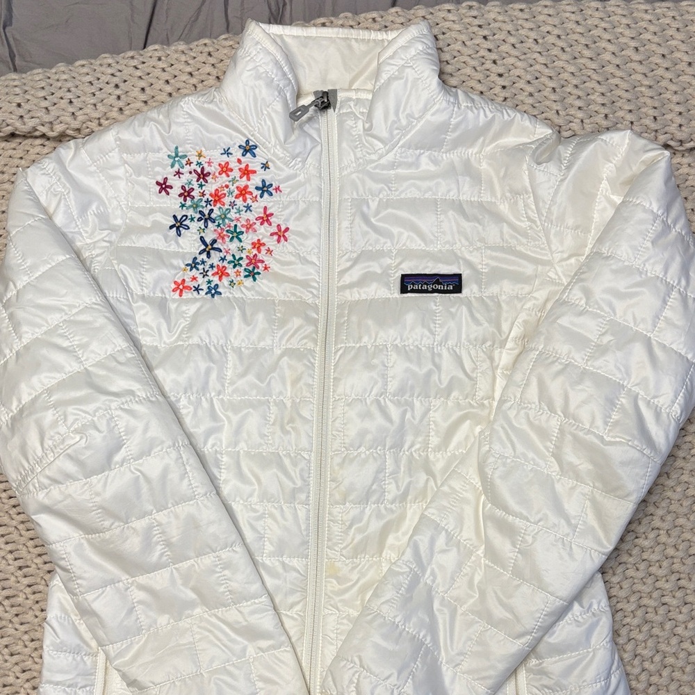 Patagonia Women's White Puffer Jacket with Hand Embroidered Floral Accents